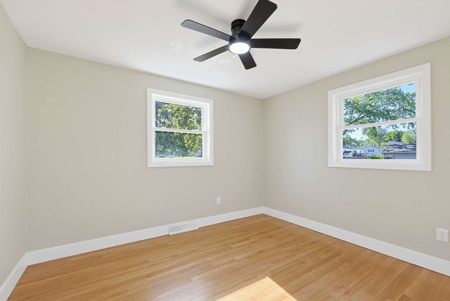28 Deerfield Rd, Attleboro, MA 02703