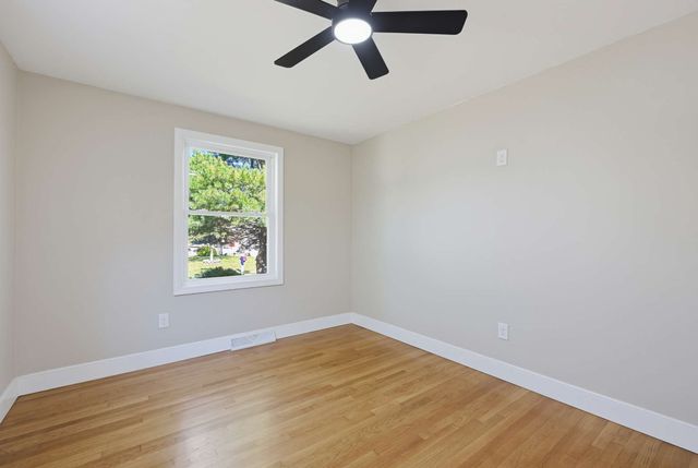 28 Deerfield Rd, Attleboro, MA 02703