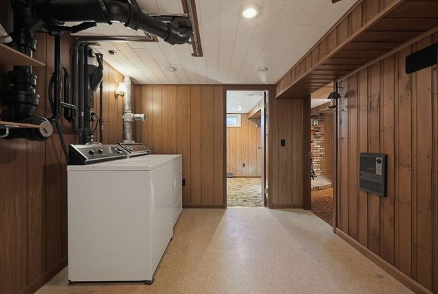 28 Deerfield Rd, Attleboro, MA 02703