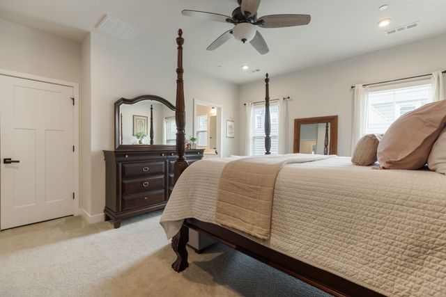 2037 Oglethorpe Dr, Franklin, TN 37064
