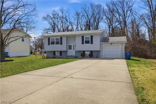 1764 Dumont Drive, Mineral Ridge, OH 44440