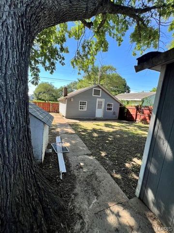 7819 Vermont Avenue, St Louis, MO 63111