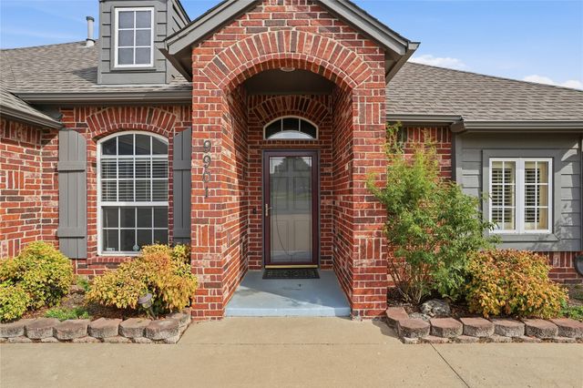 9901 E 111th Street N, Owasso, OK 74055