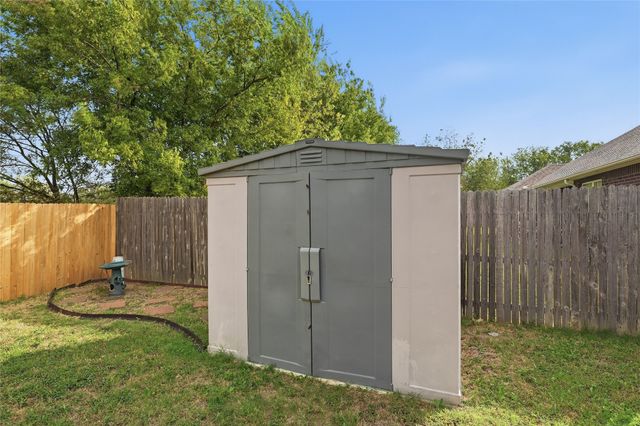 9901 E 111th Street N, Owasso, OK 74055