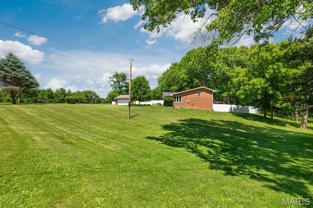 2364 Seminary Road, Brighton, IL 62012