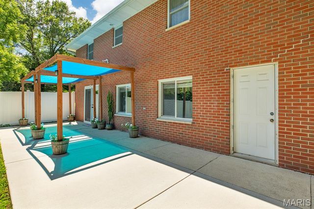 2364 Seminary Road, Brighton, IL 62012