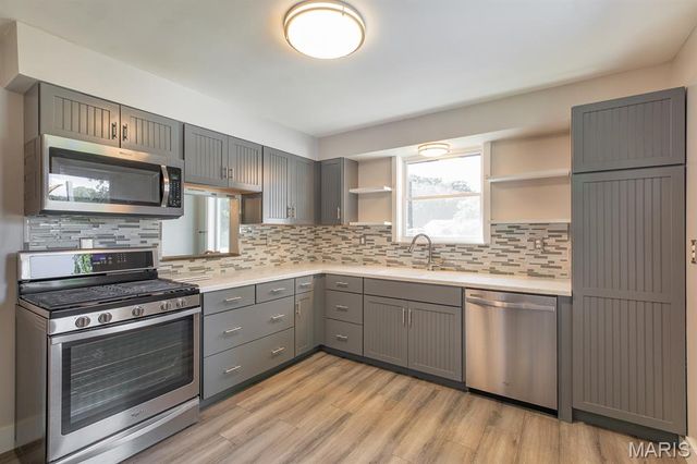 2364 Seminary Road, Brighton, IL 62012