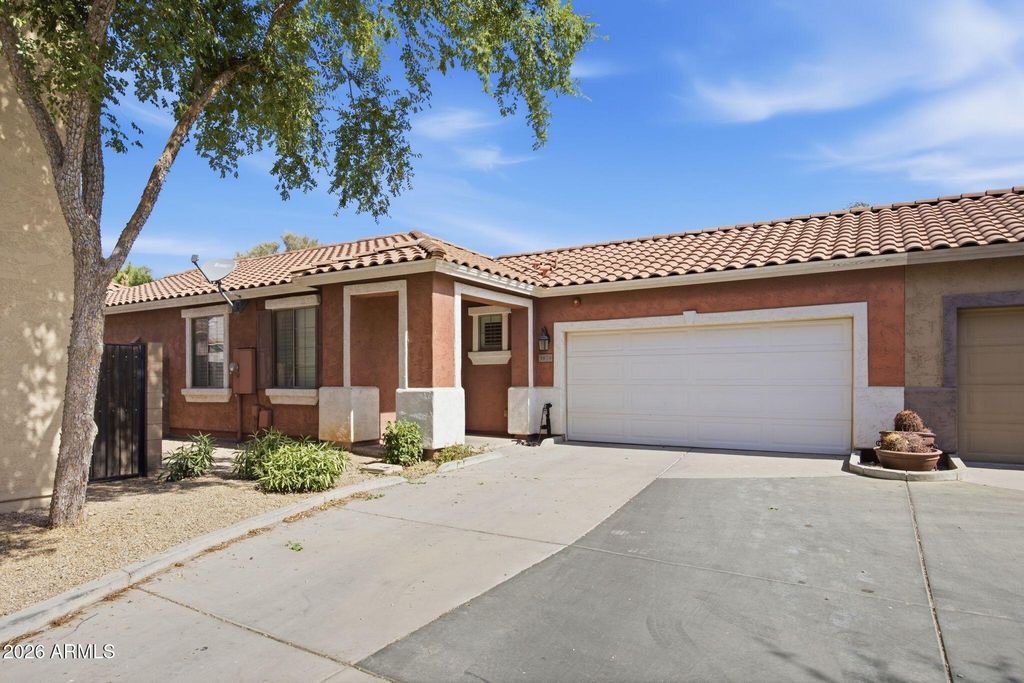 3874 E PALMER Street, Gilbert, AZ 85298