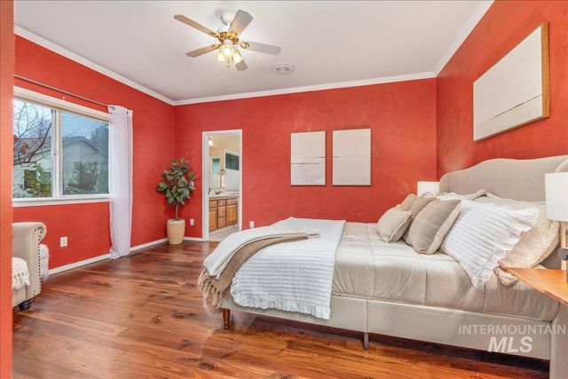 6160 N Fountain Ln, Garden City, ID 83714