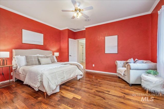 6160 N Fountain Ln, Garden City, ID 83714