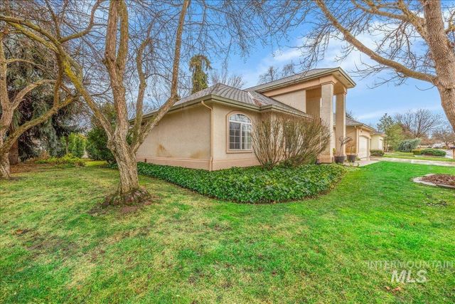 6160 N Fountain Ln, Garden City, ID 83714