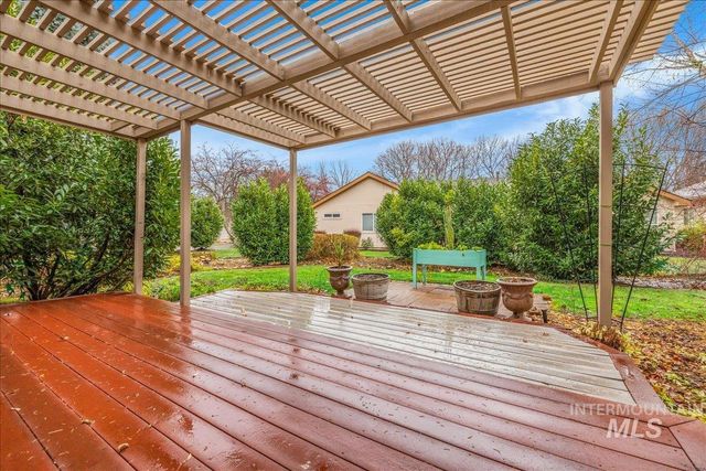 6160 N Fountain Ln, Garden City, ID 83714