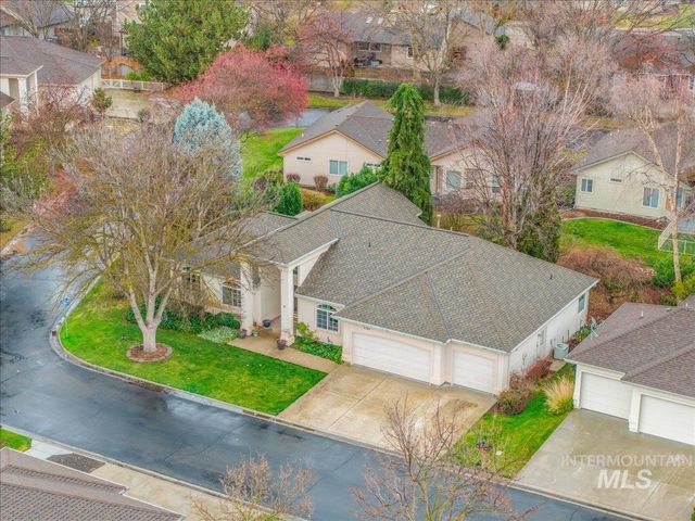 6160 N Fountain Ln, Garden City, ID 83714