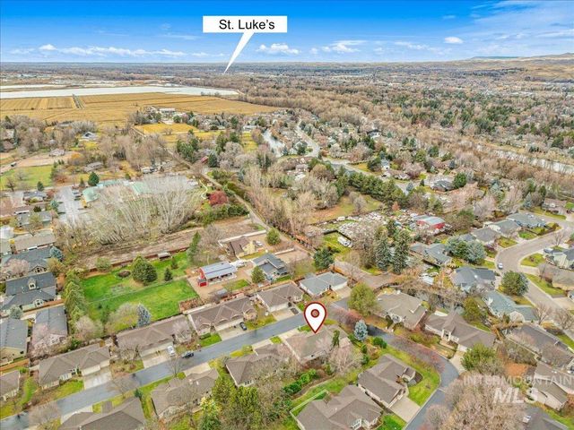 6160 N Fountain Ln, Garden City, ID 83714