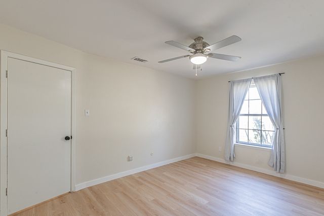 8224 Pearl Street, North Richland Hills, TX 76180