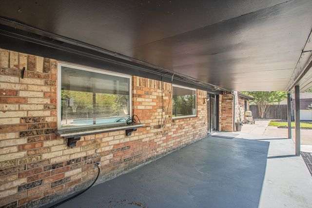 8224 Pearl Street, North Richland Hills, TX 76180