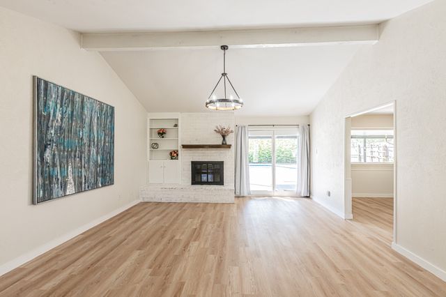 8224 Pearl Street, North Richland Hills, TX 76180