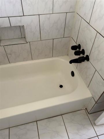 5810 Flamingo Drive, Houston, TX 77033