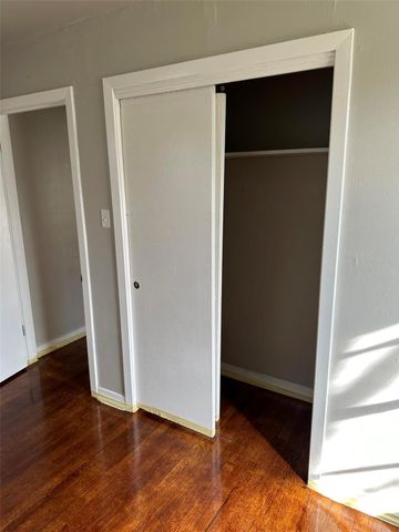 5810 Flamingo Drive, Houston, TX 77033