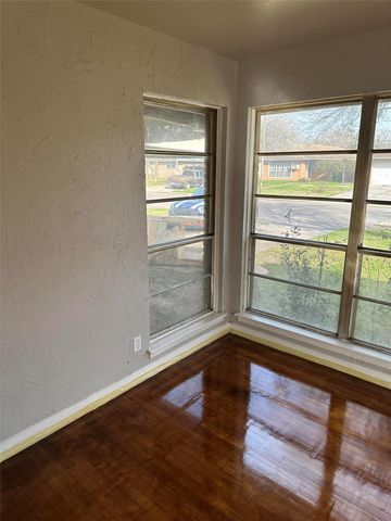 5810 Flamingo Drive, Houston, TX 77033