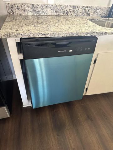 5810 Flamingo Drive, Houston, TX 77033