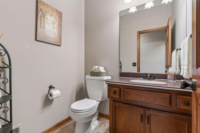 17854 Lanesboro Court, Lakeville, MN 55044