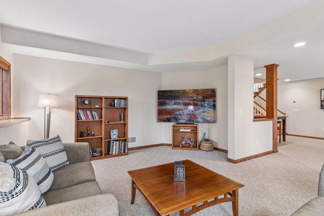 17854 Lanesboro Court, Lakeville, MN 55044