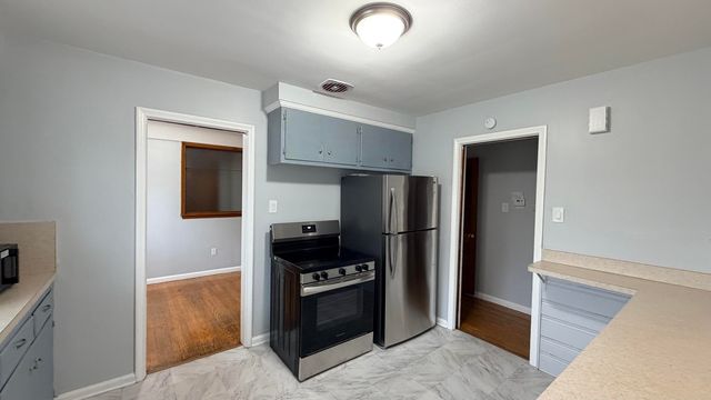 21700 Pembroke Avenue, Detroit, MI 48219