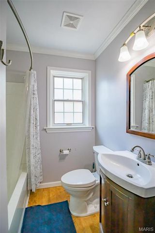 330 Calvert Avenue, Webster Groves, MO 63119