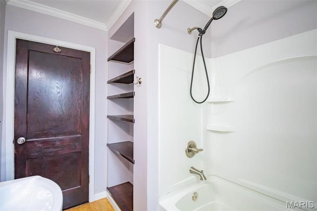 330 Calvert Avenue, Webster Groves, MO 63119