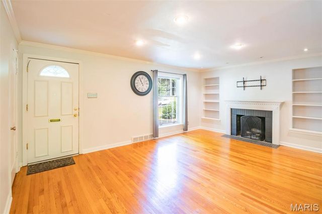 330 Calvert Avenue, Webster Groves, MO 63119