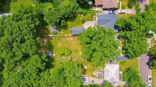330 Calvert Avenue, Webster Groves, MO 63119