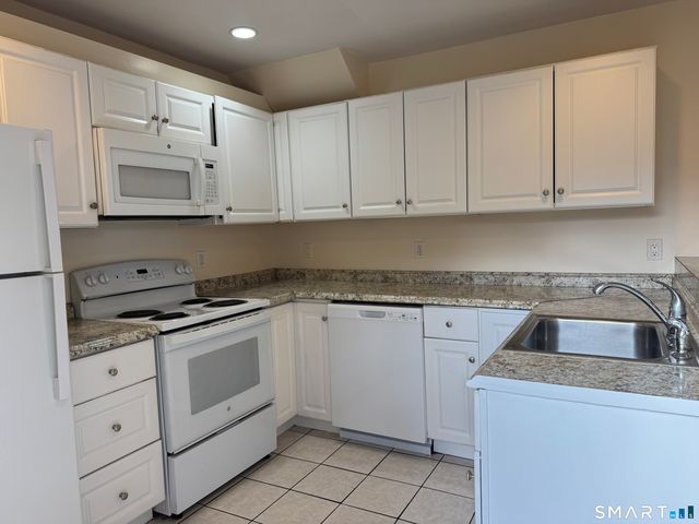 855 Black Rock Turnpike 6, Fairfield, CT 06824