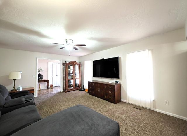 2541 S Brandon Avenue, Springfield, MO 65809