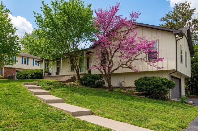 2541 S Brandon Avenue, Springfield, MO 65809