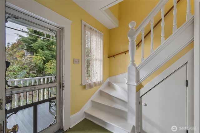 1131 16th Street, Bellingham, WA 98225