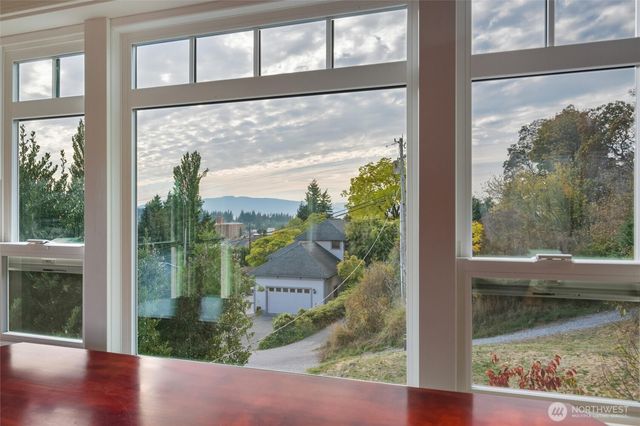 1131 16th Street, Bellingham, WA 98225