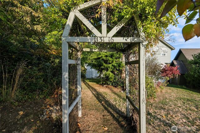 1131 16th Street, Bellingham, WA 98225