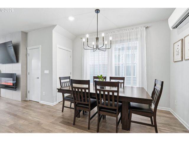 7950 Se BUTTERNUT CREEK Pkwy, Hillsboro, OR 97123