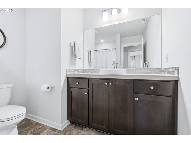 7950 Se BUTTERNUT CREEK Pkwy, Hillsboro, OR 97123