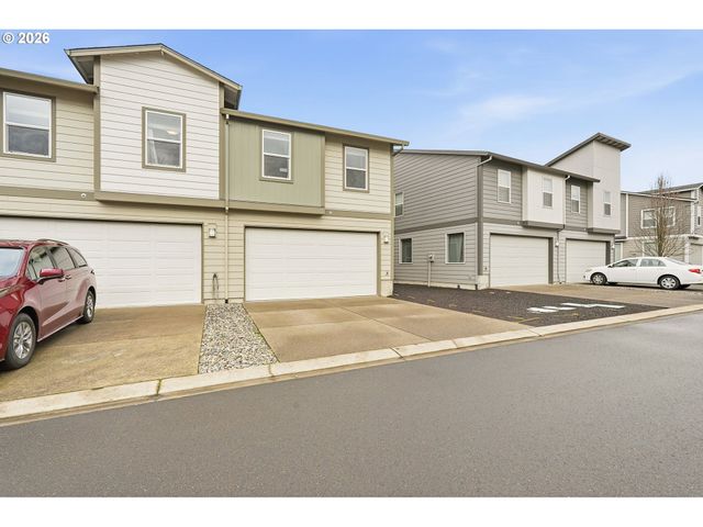 7950 Se BUTTERNUT CREEK Pkwy, Hillsboro, OR 97123