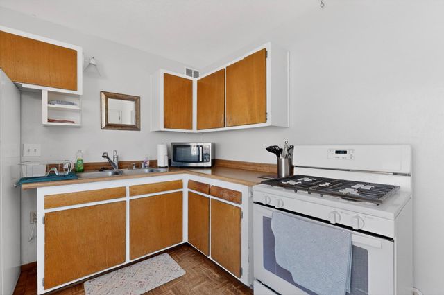 10225 Propps Street NE, Albuquerque, NM 87112