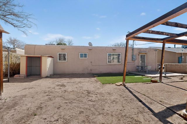 10225 Propps Street NE, Albuquerque, NM 87112