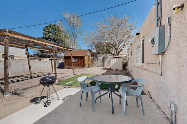 10225 Propps Street NE, Albuquerque, NM 87112