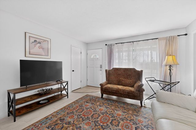 10225 Propps Street NE, Albuquerque, NM 87112