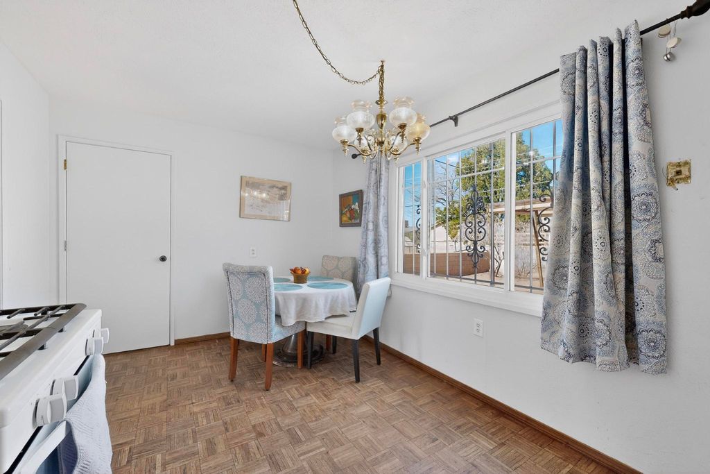 Image 10 of property listing at 10225 Propps Street NE, Albuquerque, NM 87112