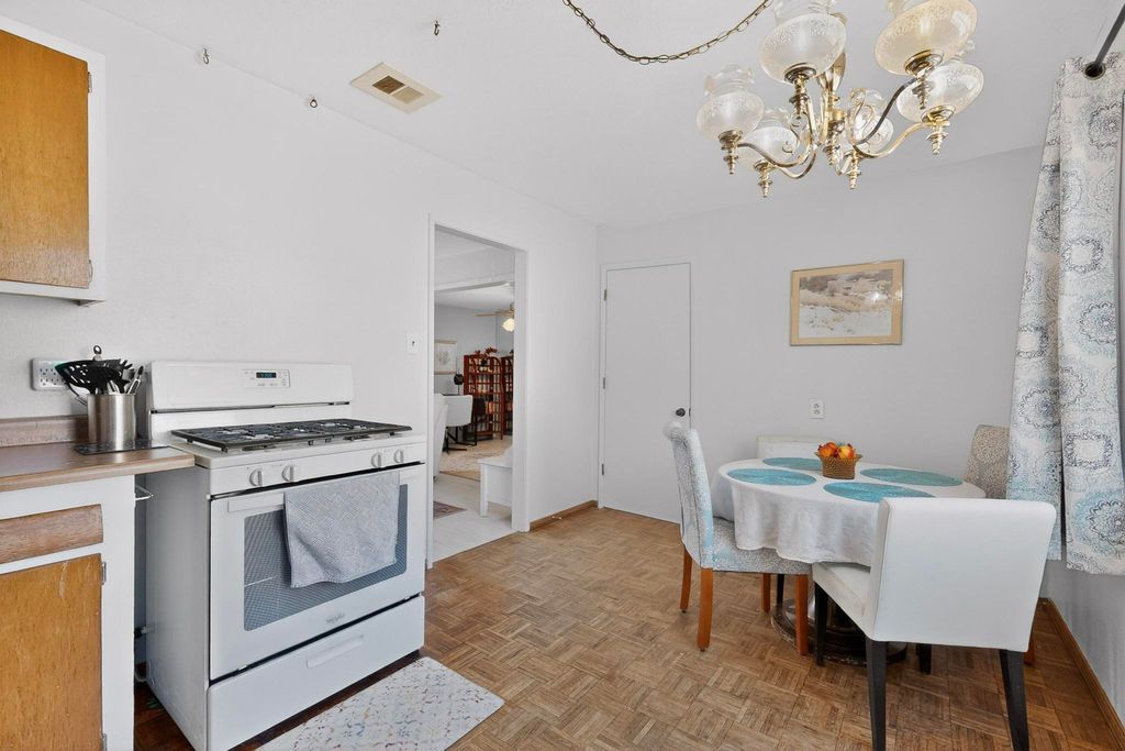 Image 13 of property listing at 10225 Propps Street NE, Albuquerque, NM 87112