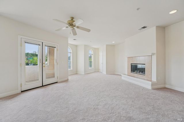 43 Johnson St, Windsor, CA 95492