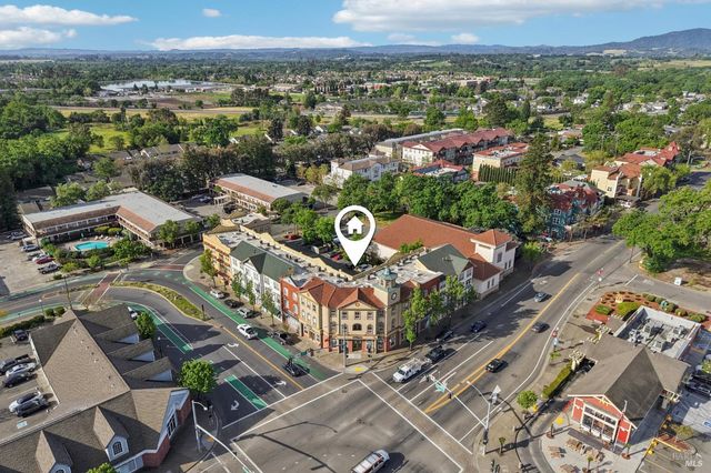 43 Johnson St, Windsor, CA 95492