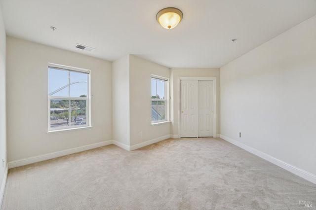 43 Johnson St, Windsor, CA 95492